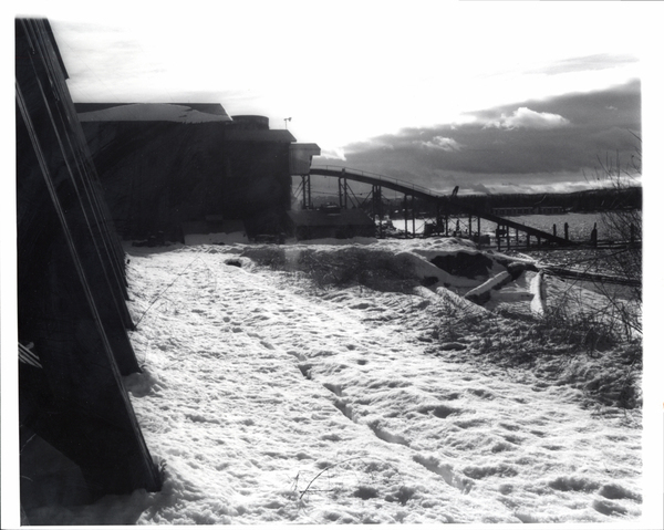 Mill towards the lake in the winter