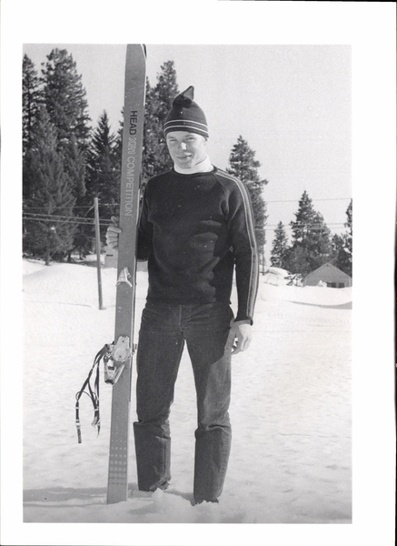 Mike Dorris with his skis. Image contains the text: "HEAD XR1 COMPETITION"