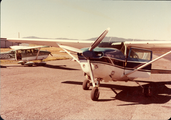 McCall Airport- Turbo 206 Cessna. Image contains the text: "N886"