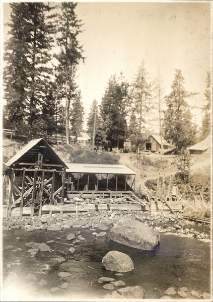 Undershot water wheel, possibly at Lardo Pump water to reservoir