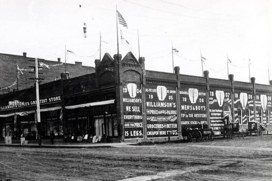 Showing its growth from 1904 through 1909 with signs extending from the front of the store to the alley on Fifth Street. Store was located here until 1913.