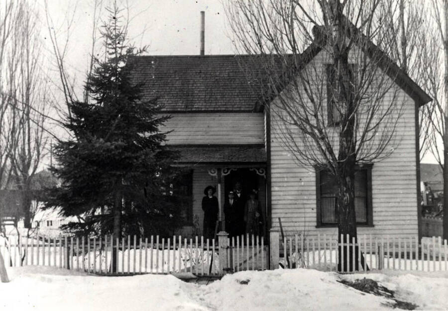 Dr. F.M. Leitch, an early day doctor, residence located at the northwest corner of Washington Street and the Troy Highway [Highway 8]. Picture early 1900s.