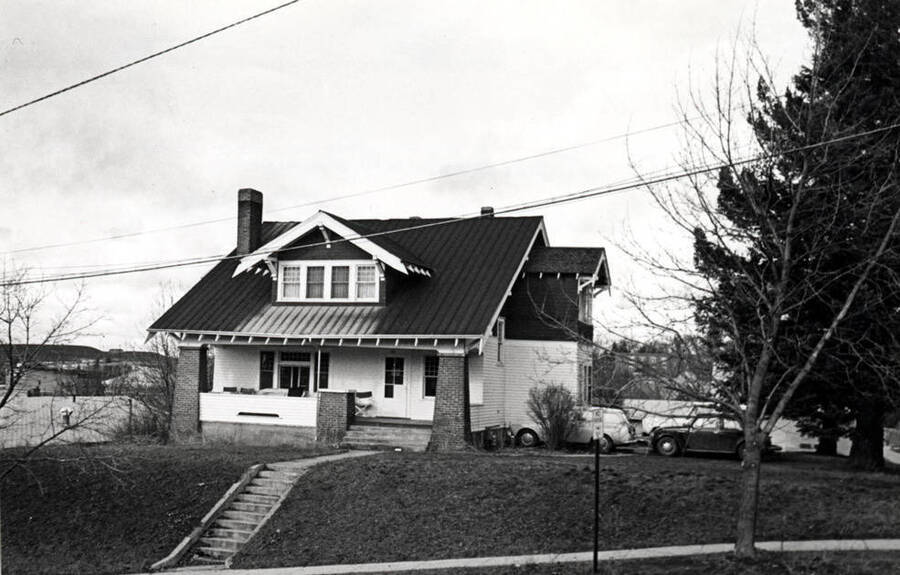 Art Ransom residence at the northwest corner of Sixth and Adams streets built early 1900s. Ransom was the first depot agent for the Oregon Railroad & Navigation when it arrived in Moscow in 1885. Later he owned and operated the Pastime at 113 South Main Street. Open day and night.