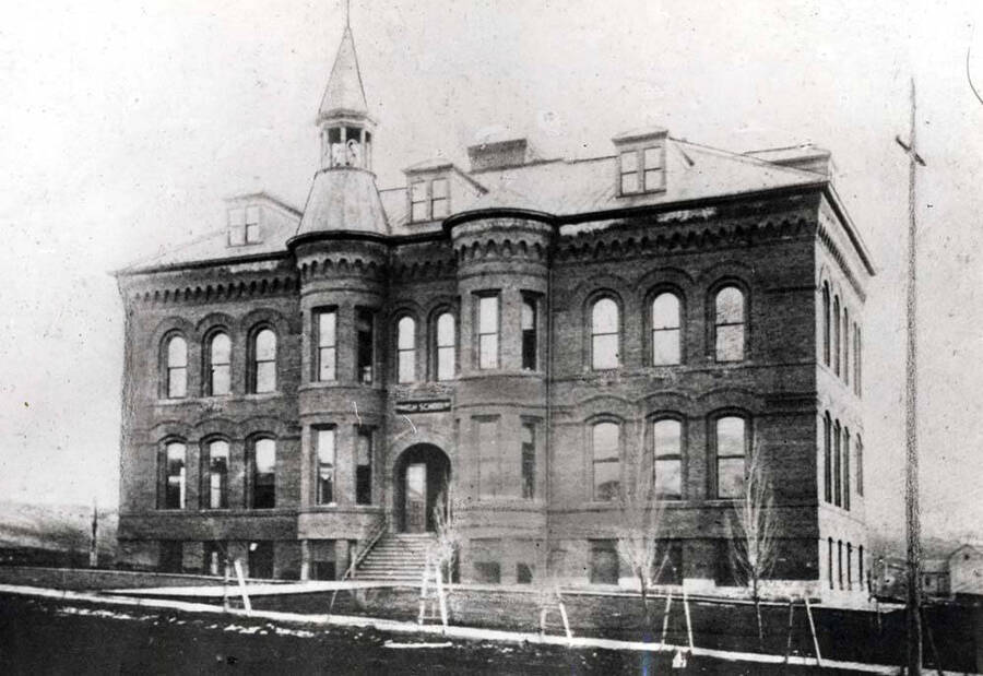 Moscow's first high school built of brick in 1892. Earlier picture than [90-9-007]. Xerox copy.