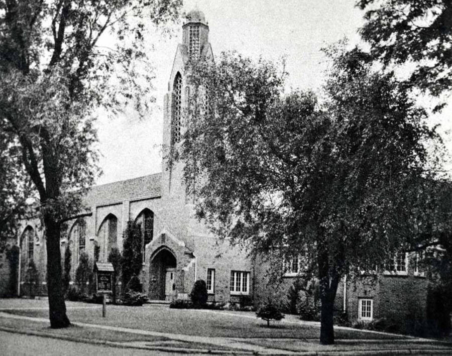 New brick church built from the autumn of 1941 and finished in the spring of 1942. Picture October 29, 1944, from the Diamond Jubilee, 1880 - 75 years - 1955.