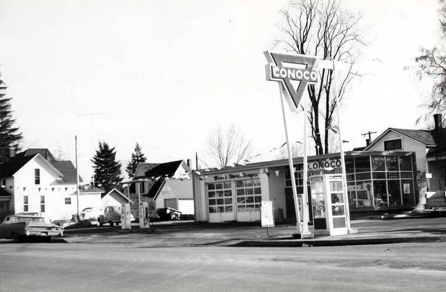 Southeast corner of Third and Lilly streets. Conoco service station about 1950s.