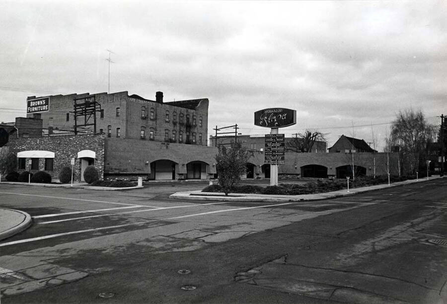 Located west of Washington Street between First and Second streets. Built in 1971 on the site formerly occupied by Inland Motor Company (Chevrolet) and Lawton Motors on west side. Picture by Clifford M. Ott, November 6, 1977.