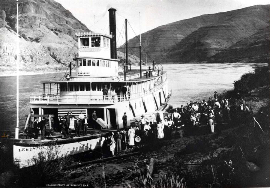 For most of her life the railroad boat "Lewiston" handled passengers and freight on the Snake River between Asotin and Riparia for the Union Pacific Railroad.