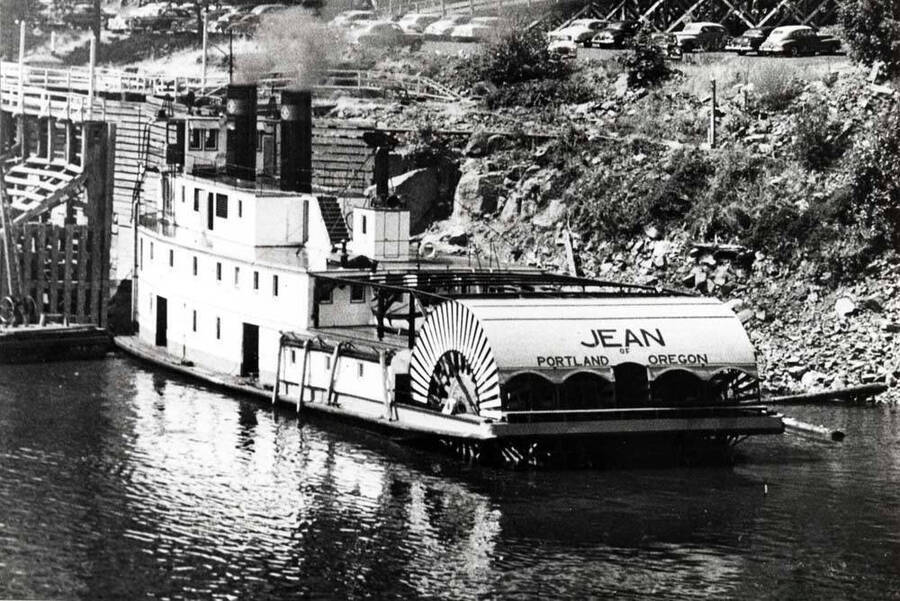 Riverboat "Jean" of Portland in the 1920s at Portland.