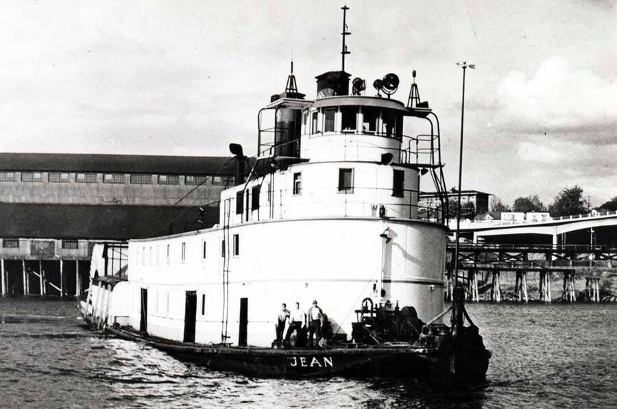 Riverboat Jean of Lewiston in the 1920s at Portland.