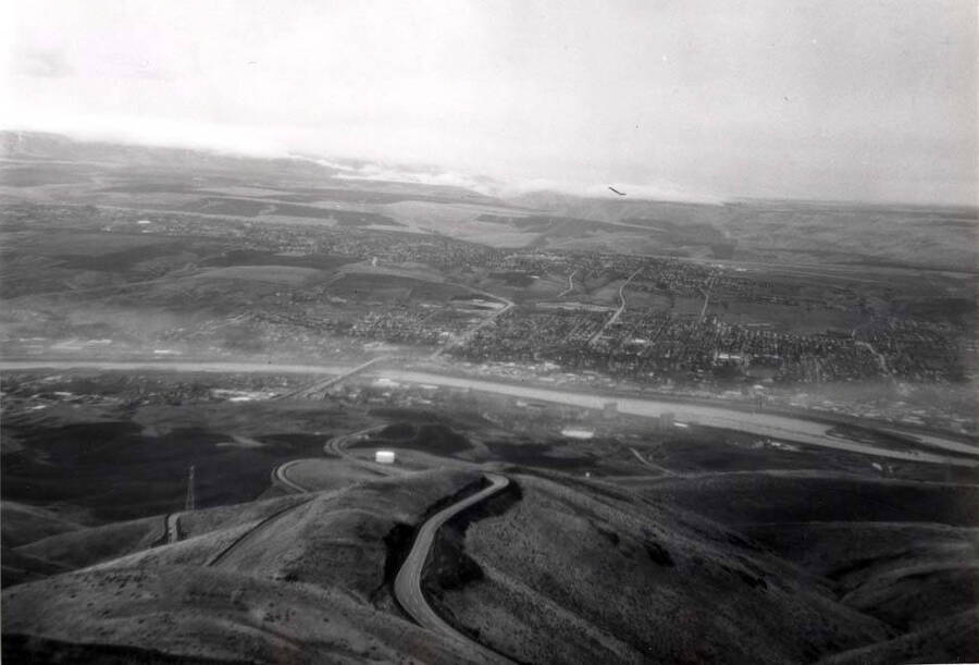 Looking south at Lewiston from the top of the grade, December 20, 1974.