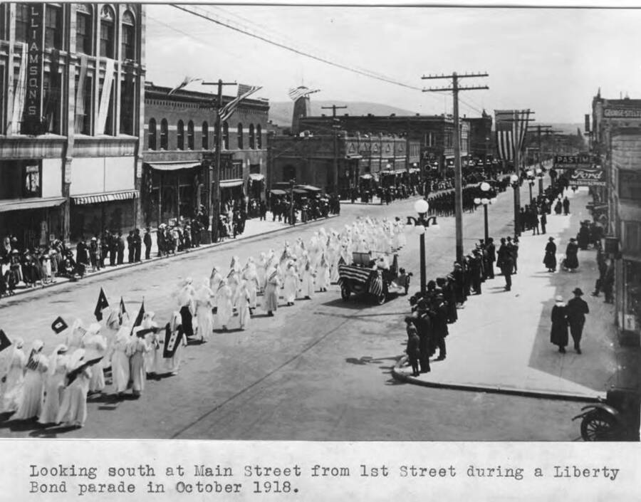 Looking south at Main Street from First Street during a liberty bond parade in October 1918. Moscow.