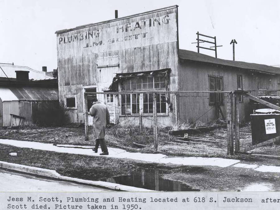 Located at 618 South Jackson Street after Scott died. Picture taken in 1950.