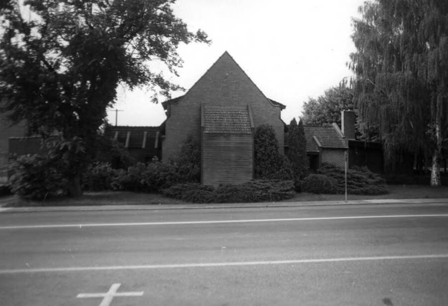 Remodeled in 1966. The entrance was changed to the north side of the building. Picture 1987.