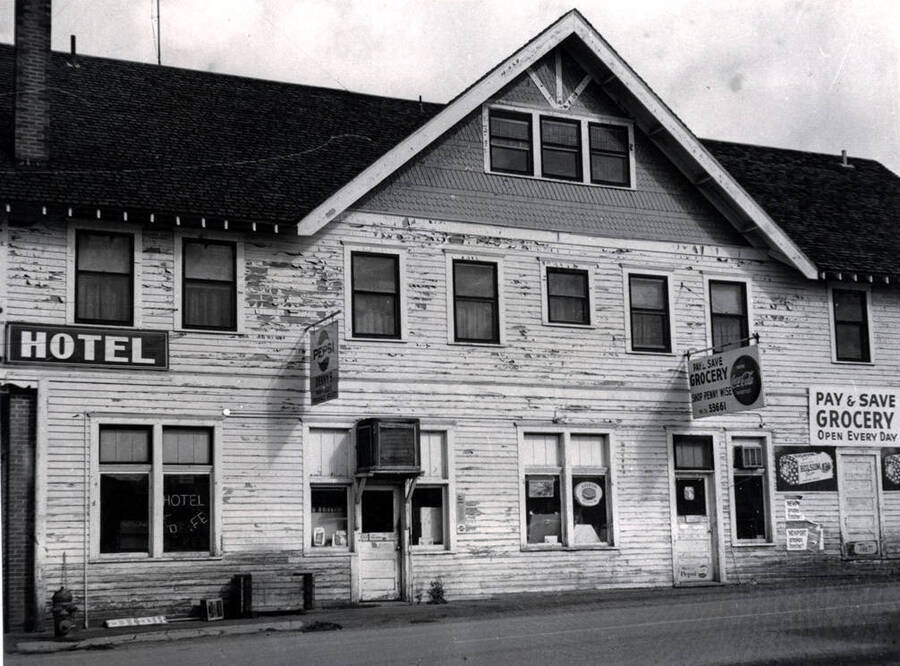 Hotel and grocery store. Potlatch.