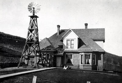 Wylie A. Lauder brick residence, finished building in 1900. About one block south of Taylor Avenue and west of Lauder Avenue. John Talbott residence as of 1976. Picture about 1900. 513 Taylor Avenue.