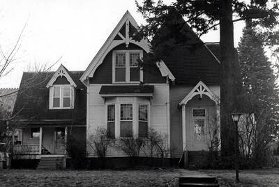 Michael J. Shields residence at 411 East B Street. Picture by Clifford M. Ott, January 28, 1976.