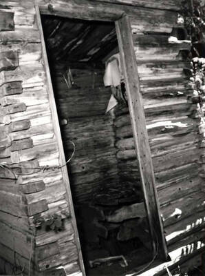 Built of sawed logs.