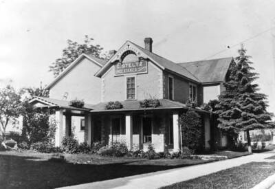 It was occupied by Grice and Sons then George Steltz then Glen Grice who sold to H.R. Short December 1922. Located at the southeast corner of Third and Jackson streets.