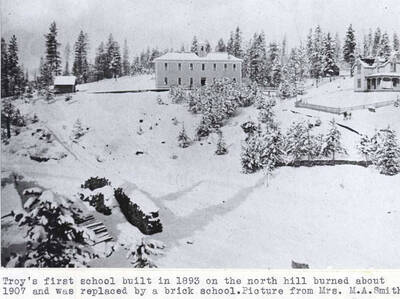 Built in 1893 on the north hill burned about 1907 and was replaced by a brick school. Picture from Mr. M.A. Smith.