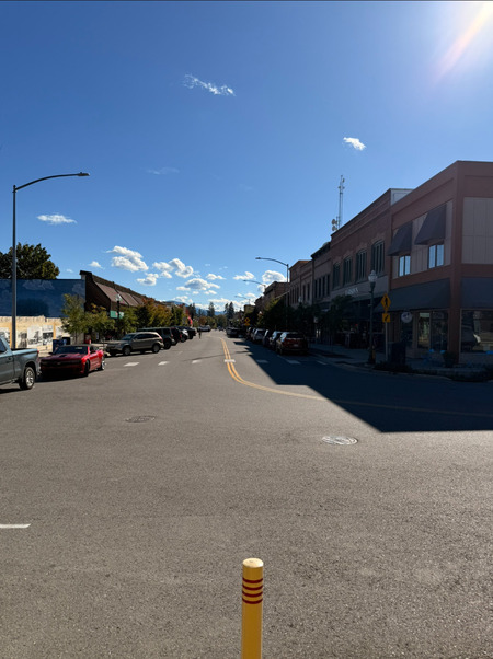 This is a contemporary rephotographed picture of an older picture taken by Ross Hall Scenics.