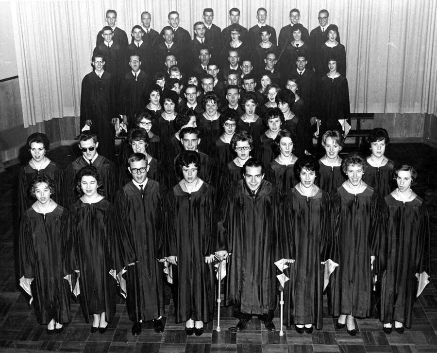 Photograph of the Vandaleers performing.