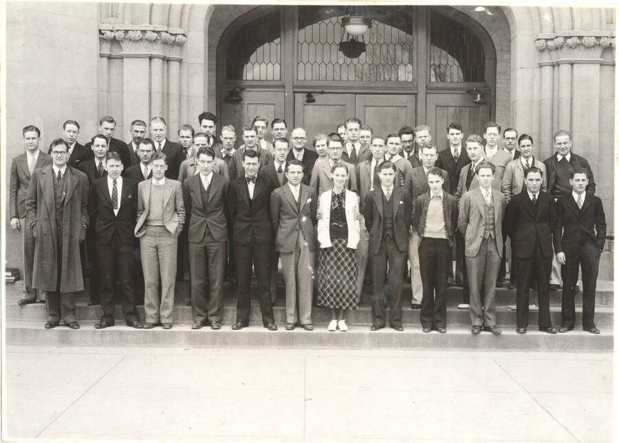 Bench and Bar members stand on the Administration Building steps for a group photo. Bench and Bar is a local honorary legal fraternity.