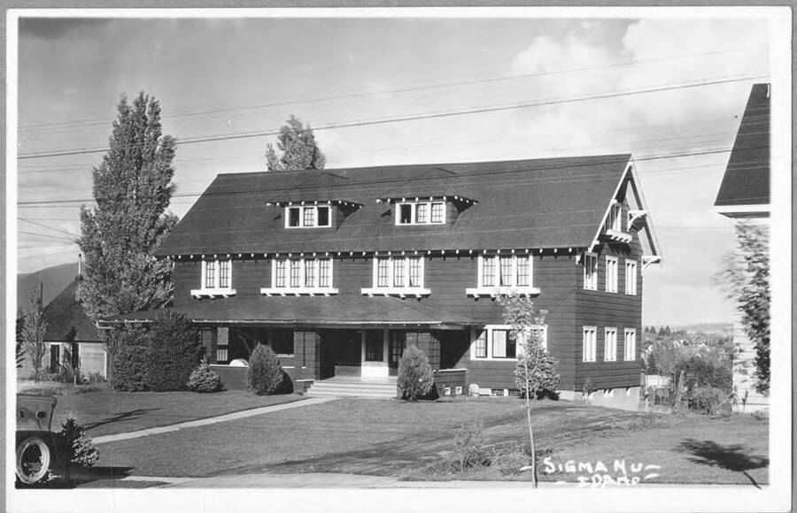 Sigma Nu house, located at 1030 Blake Avenue on the University of Idaho campus. Caption reads 'Sigma Nu Idaho'