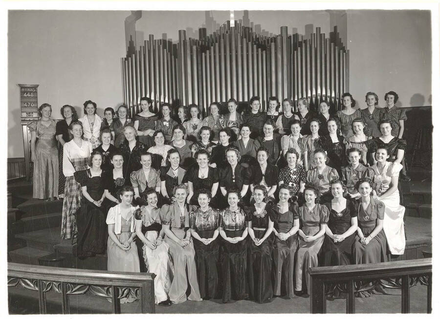 A group photo of members of Kappa Phi, a Methodist organization for women students at the University of Idaho.