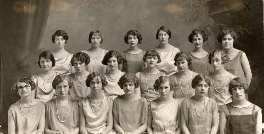 Identification from top left-right: Phyllis Palmer, Gertrude Baken, Mary Ramstedt, Alice Ross, Fern Cranston Anderson, Ruth Wolf, Pearl Cordray, Lorraine Terry, Beryl Rodgers, Gertrude Fleming, Helen Lommasson, Mildred Stockton, Maybelle Marie Gehrke, Ellen Ostroot, Florence Oberg, Helen Forsythe, Opal I. Hunt, Marlys Shirk, and Florence Shelby.