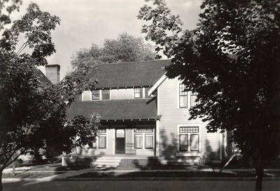 Pi Beta Phi house on the northeast corner of College and Deakin Avenues.