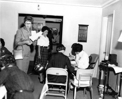 Women registering for sorority rush in Forney Hall.
