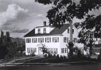 Delta Gamma house on the northeast corner of Idaho and Elm Streets.