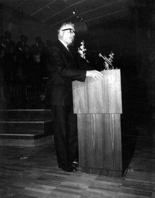 Eldon 'Dick' Smith of Rexburg speaks at the podium during University of Idaho's commencement.
