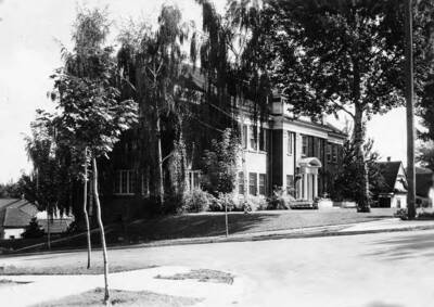 Phi Delta Theta house on the southeast corner of Elm Street and Idaho Avenue.