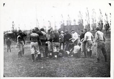 Future Lieutenant Governor Mix kneeling in the center of teams facing camera.