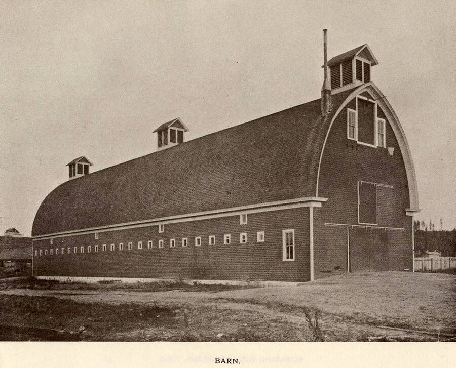 A photograph of a barn.