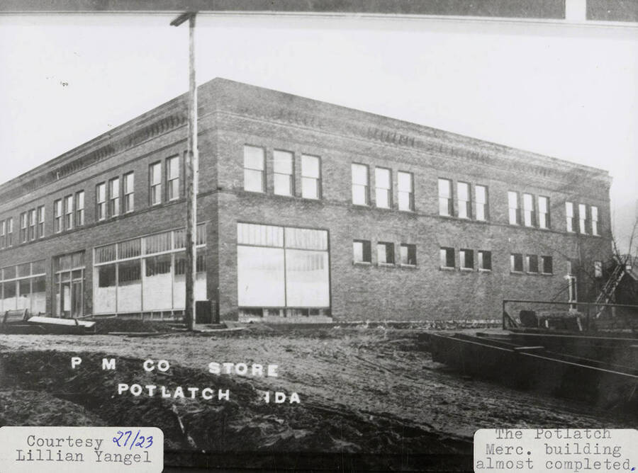 A photograph of the almost completed Potlatch Mercantile building.