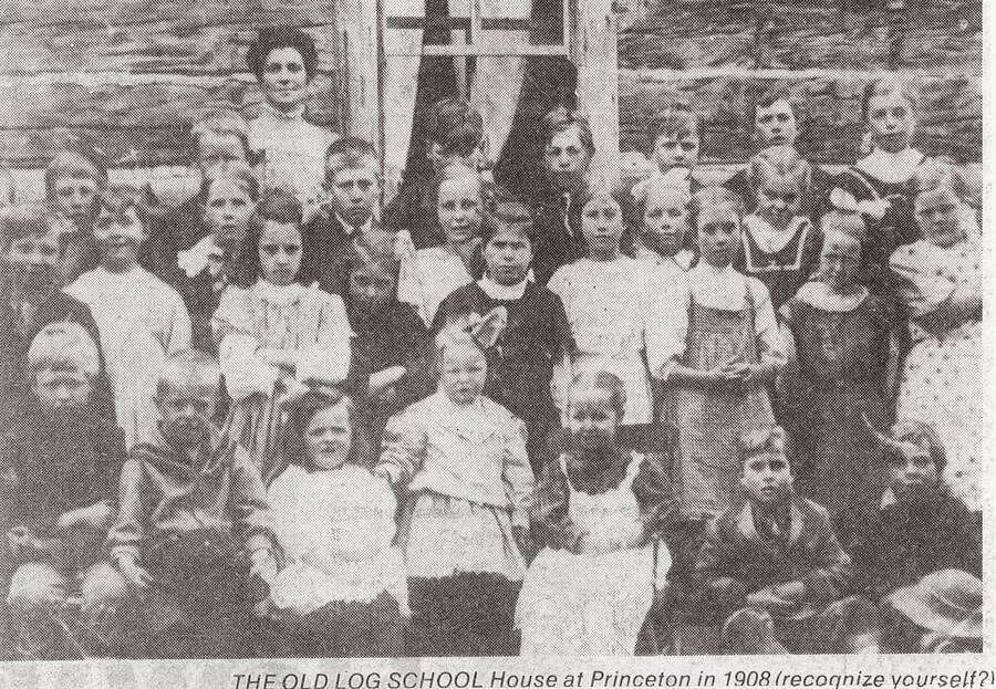 A photograph of a class from the Old Log School House at Princeton in 1908.