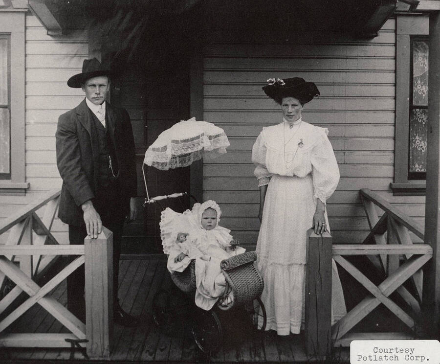 A photograph of an unknown family group in Potlatch, Idaho.