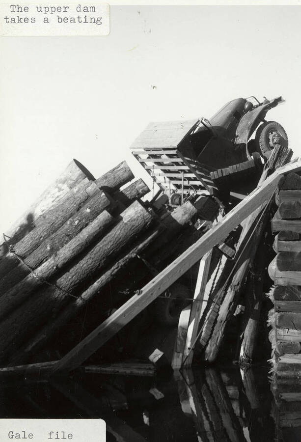A photograph of the broken upper dam.