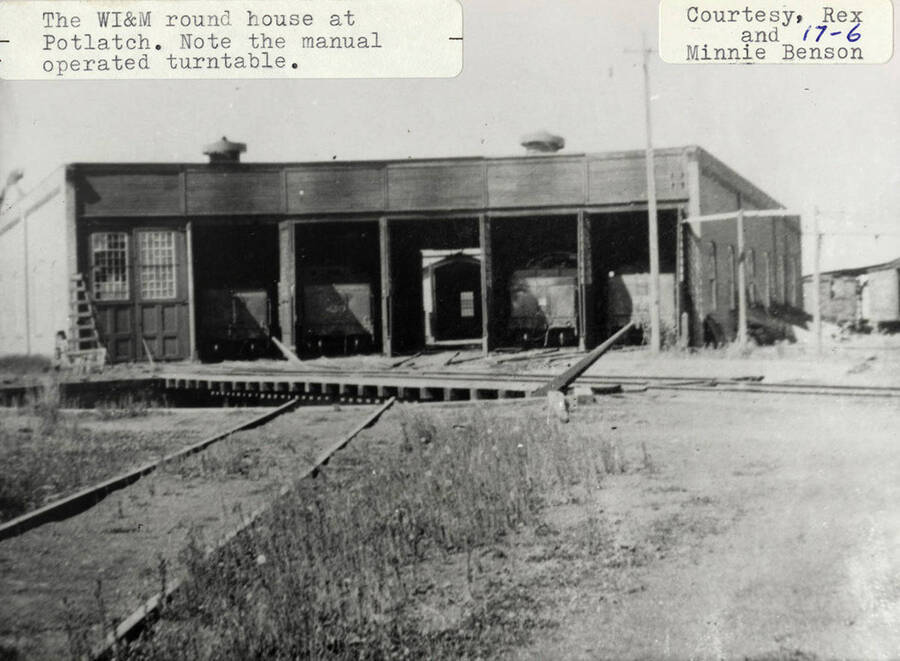 The WI&M roundhouse at Potlatch. Many locomotives can be seen sitting inside the roundhouse.