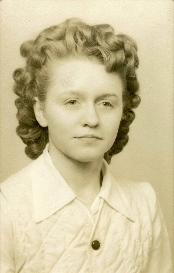 Graduation picture of Dorothy Anderson