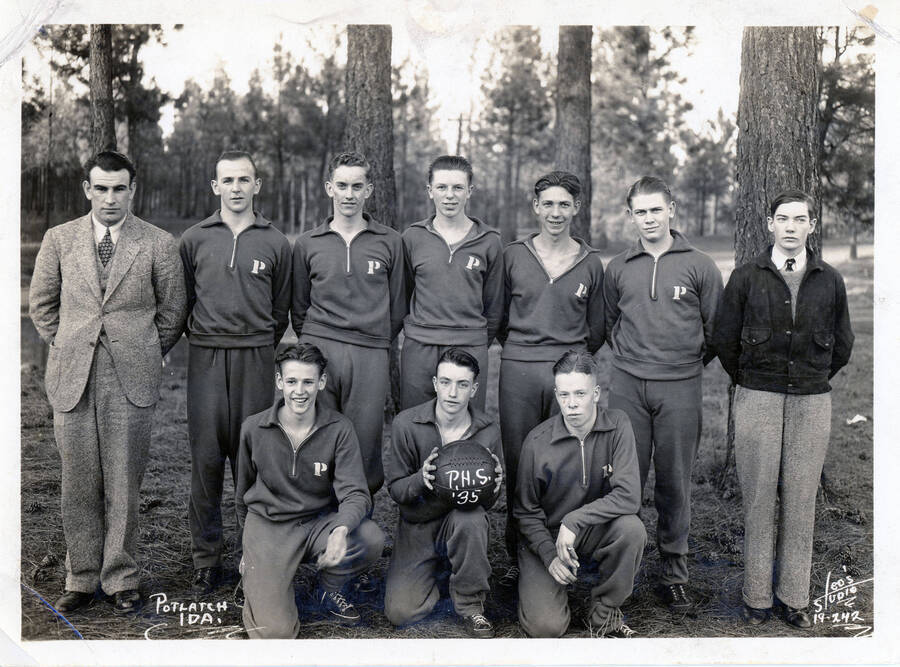 The Potlatch High School basketball team in 1935.