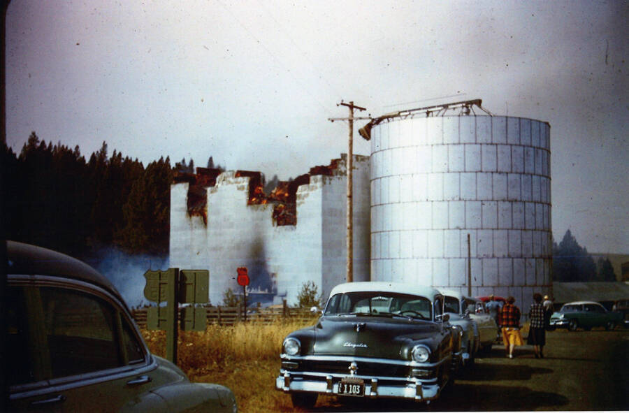 A photograph of a fire at the Kennedy Ford grain bins in 1954.
