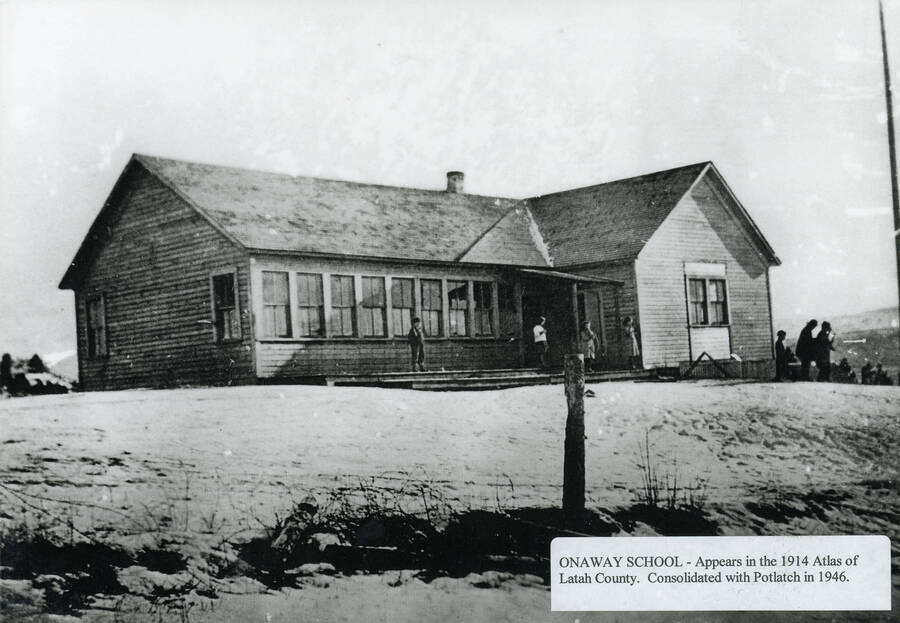 The Onaway School appears in the 1914 Atlas of Latah County. It was consolidated with Potlatch in 1946.
