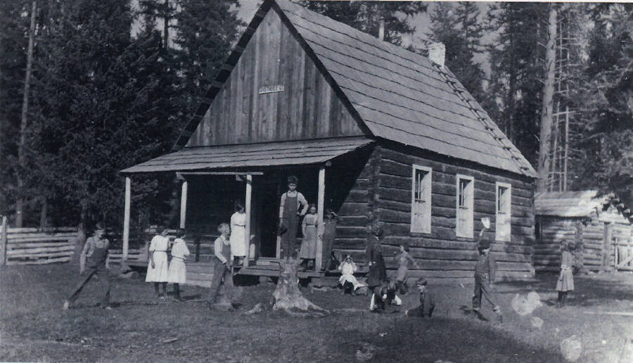 The Woodfell School was an early school built by Jake Johnson on some property he owned. It was located north of Harvard in the Hoodoo Mining District.