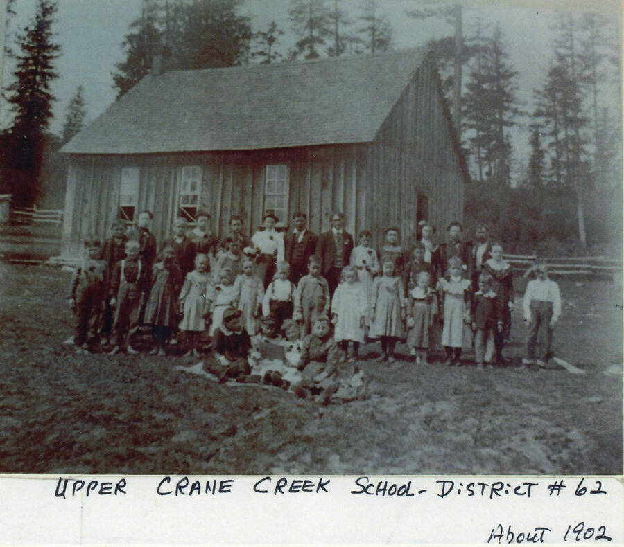 Upper Crane Creek School and unidentified students.