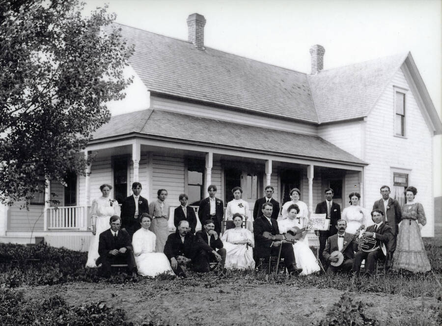 People in front of the Anderson home near Potlatch.