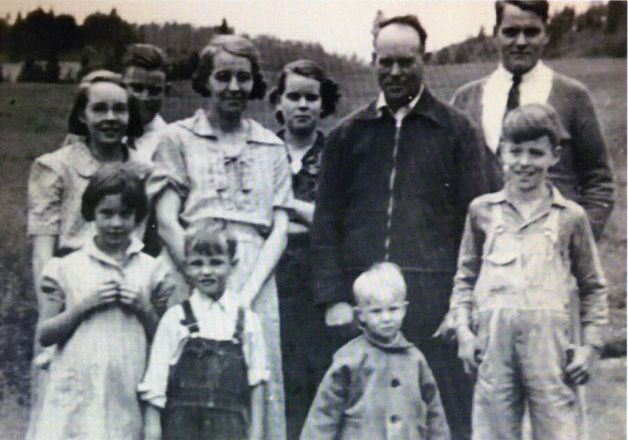 The Strong family. Names included but not specified to each person: Arthur Strong, Dwight Strong, Howard Strong, Velma Strong, Carol Strong, Elizabeth Strong, Dean Strong, Lyle Strong, and George Strong.